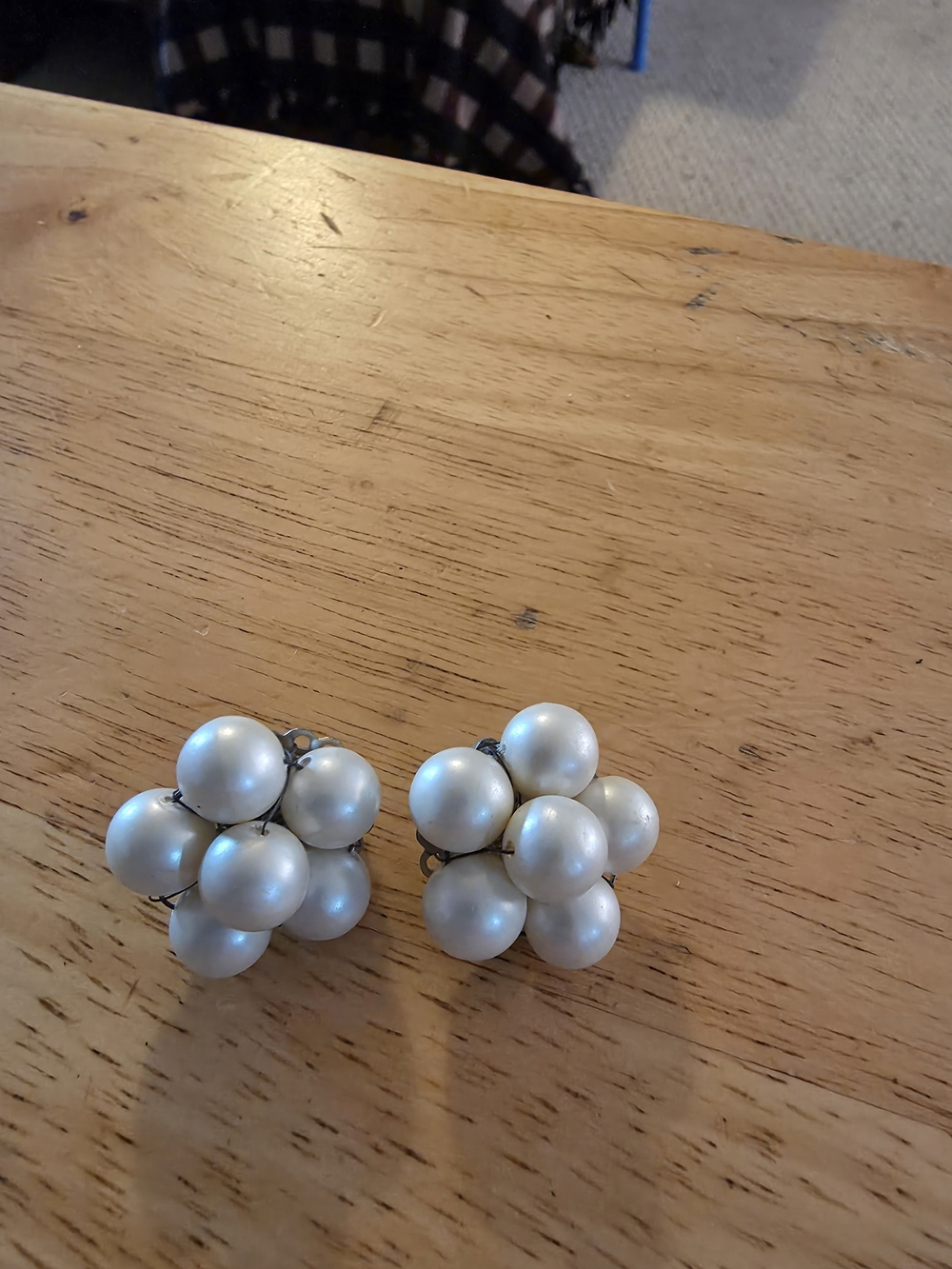 Cluster Pearl Clip-On Earrings - White Pearlescent